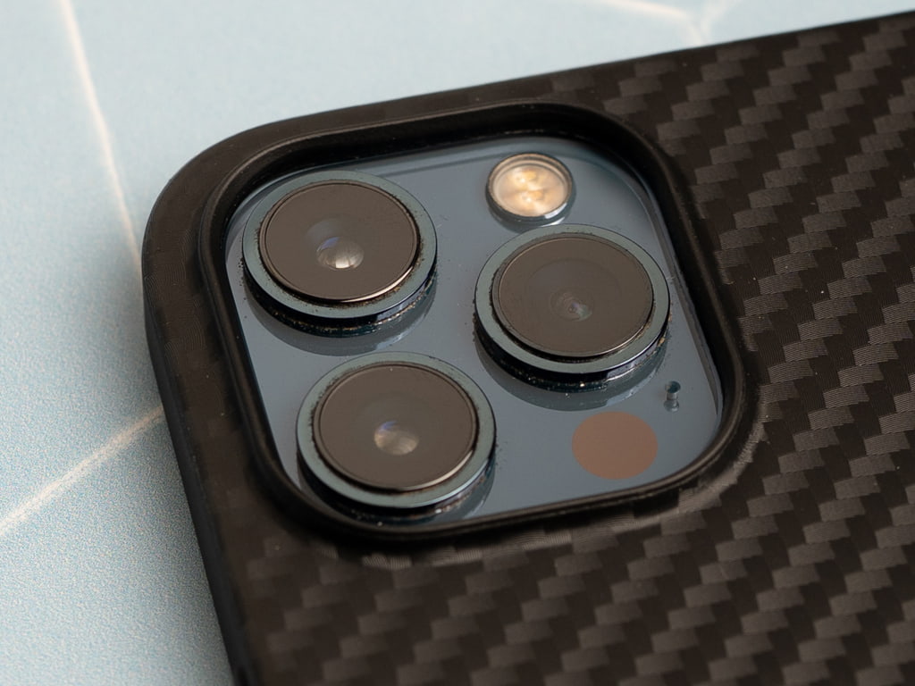 Hoco Delicate Shadow obal pro iPhone 12 Pro Max s motivem karbon 3